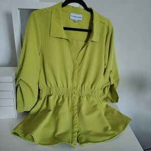 Alex & Parker Women's Green Button-Up Blouse